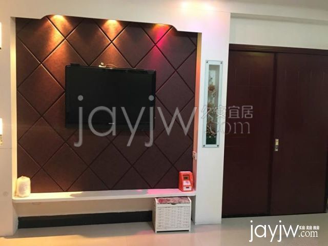 迎港小区+边套精装修+好楼层+3室只要62.8万