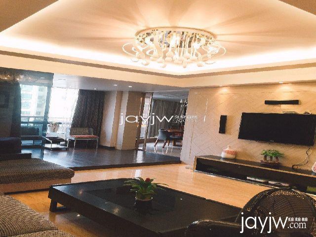 年末急卖！191.8万一口价！德雅花园再送20平方的大阳台