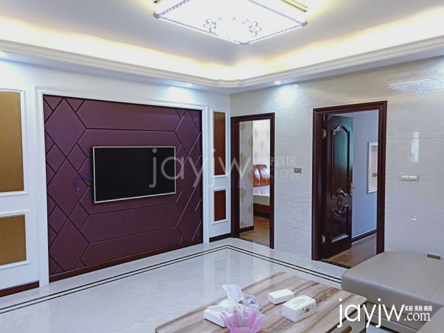 西三街，结婚精装修，带电梯套房，装修25-30万