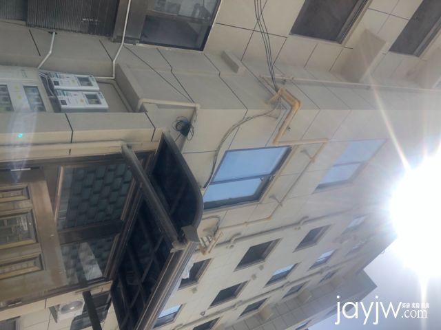 .西六街咸阳路，新盖套房带电梯，52万