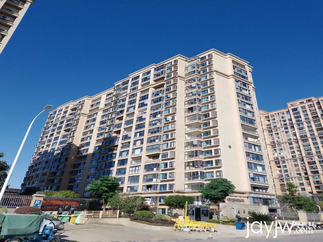 东润华庭6楼办公桌黄线，八小八中学区，B04