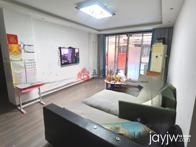 泰安商场 证件齐全 135平 现在下降82万 五小1中书包房诚心出售-