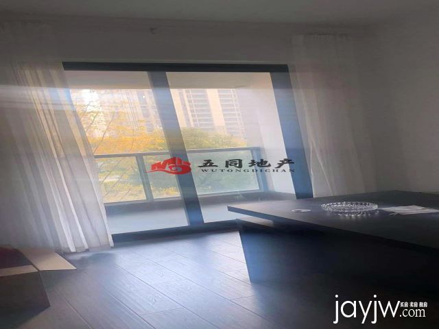 中央城南苑99平 简单装修  证件齐全已满二 总价85万 诚心出售-