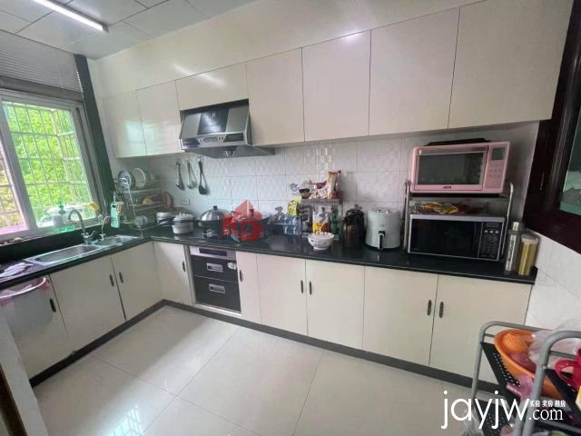 龙湖路 清水装修 批文手续 160平步梯65万 好楼层出售 喜欢的约看房