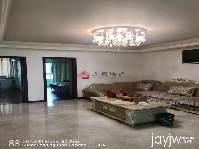 陇西路3楼  批文手续 步梯精装修 总价48万 诚心出售-