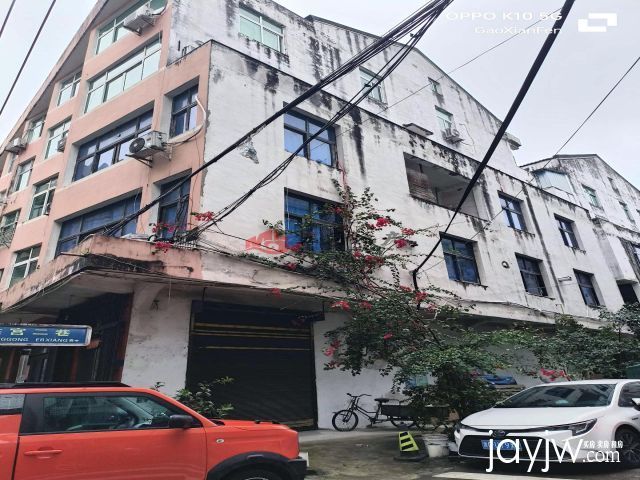 洪宫一街 证件齐全 整间5层 边间 中等装修 价格130万 合适约看-